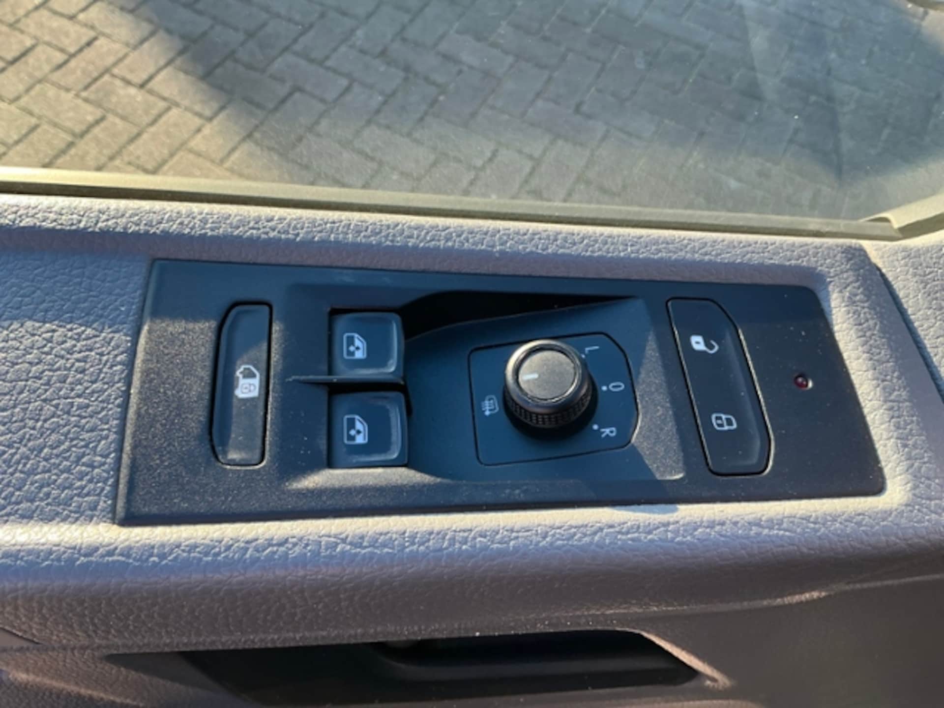 Volkswagen T6.1 Transporter Kasten langer Radstand