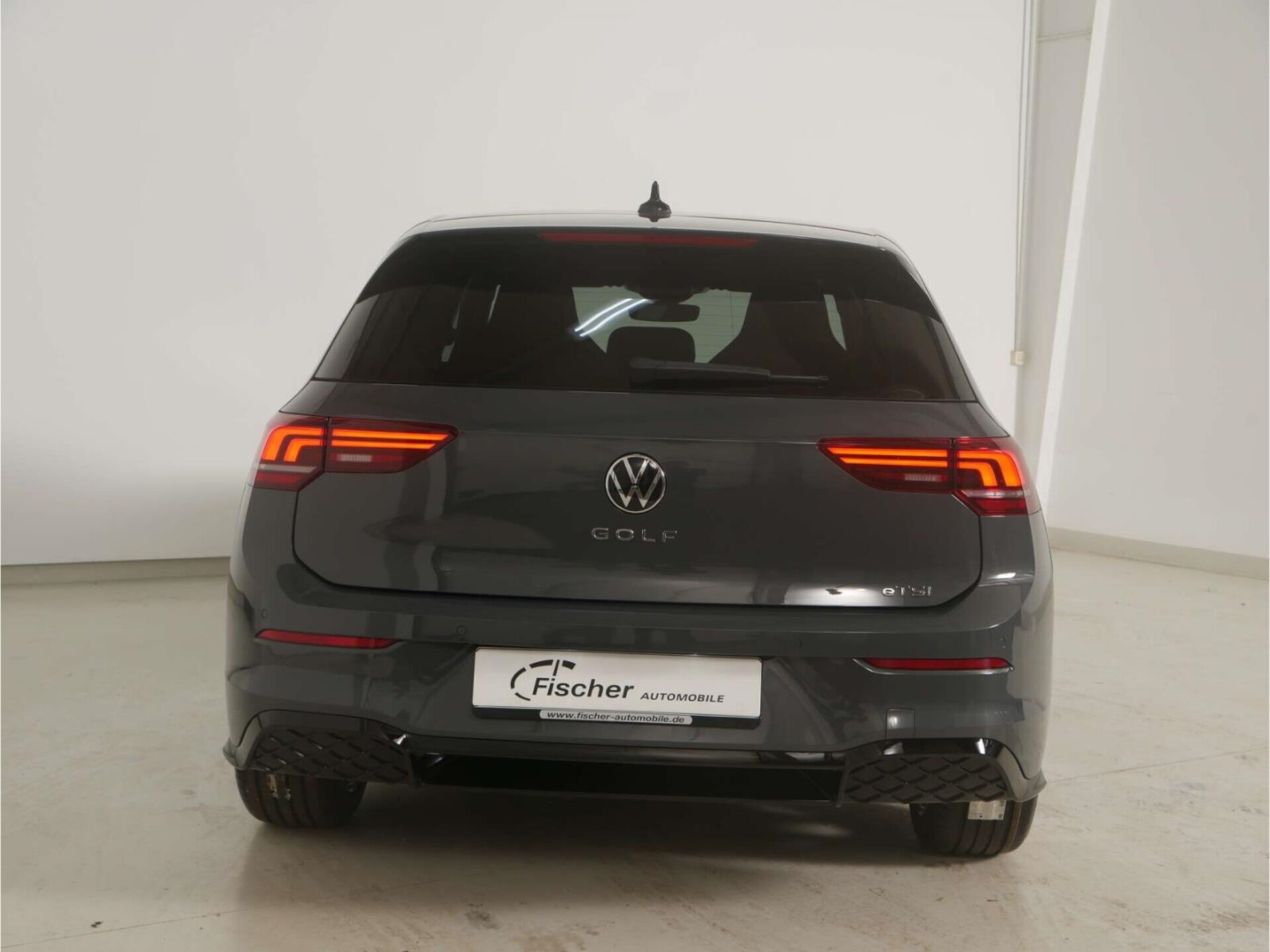 Volkswagen Golf R-Line