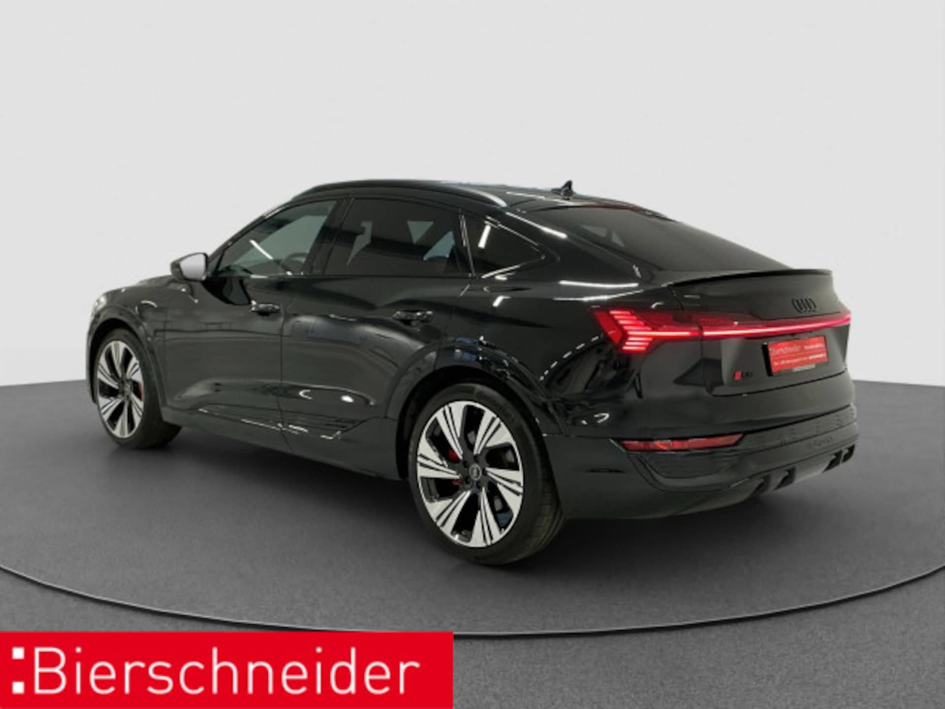 Audi Q8 Sportback e-tron S line