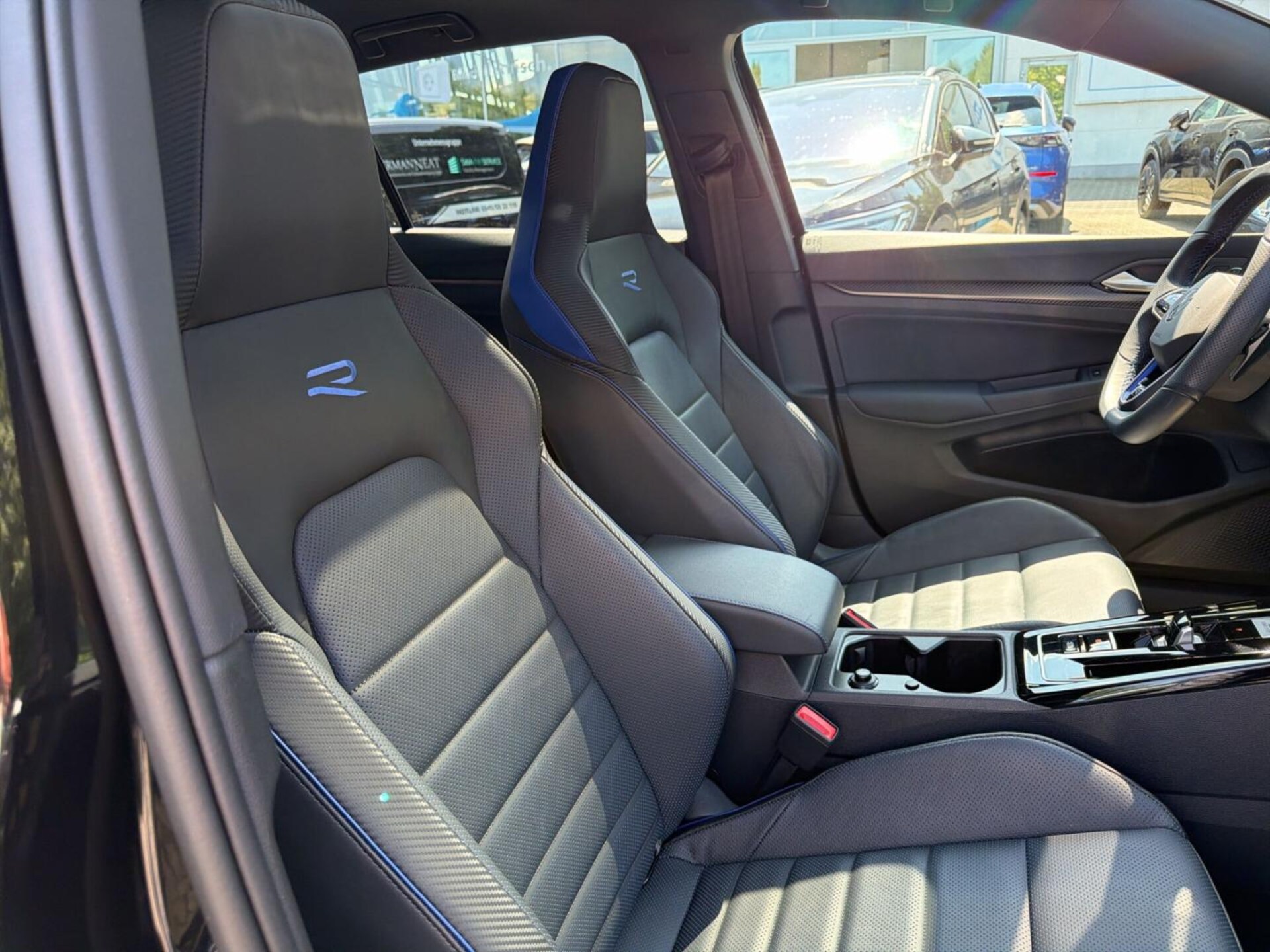 Volkswagen Golf R Black Edition