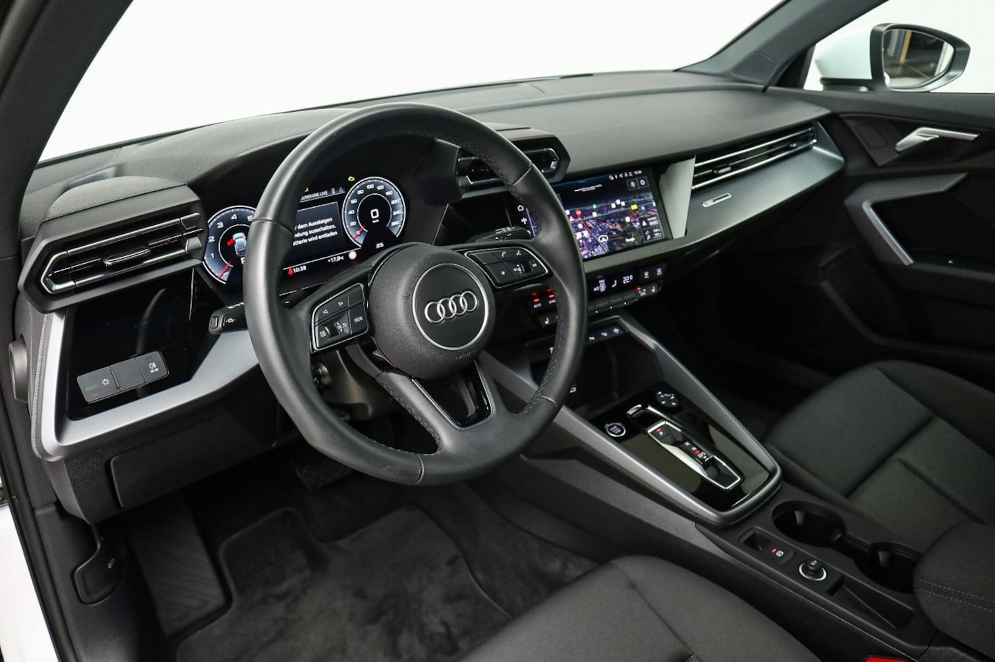 Bild über Audi A3 Sportback advanced 30 TFSI S tronic - für weitere Informationen kontaktieren Sie den Audi Partner