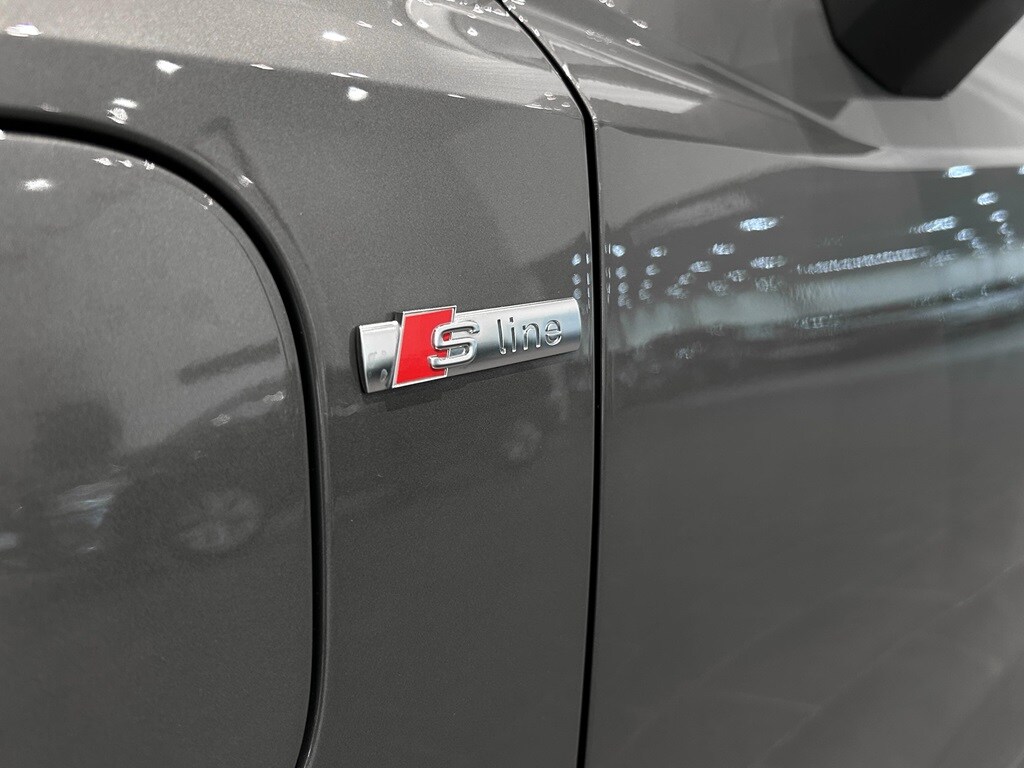 Bild som visar&nbsp;Audi Q3 TFSI e&nbsp;Q3 45 TFSI e S line 245 hk S tronic - för mer information kontakta din Audi Partner
