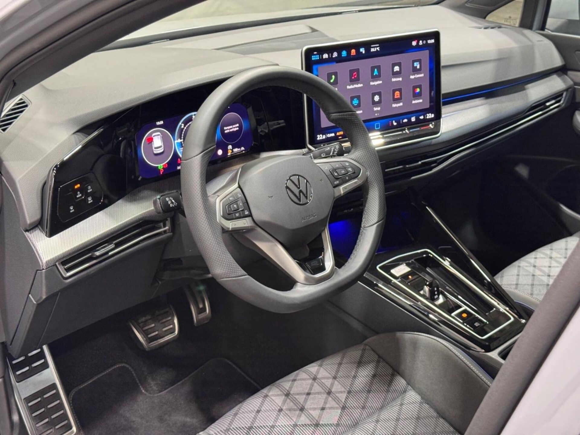 Volkswagen Golf R-Line