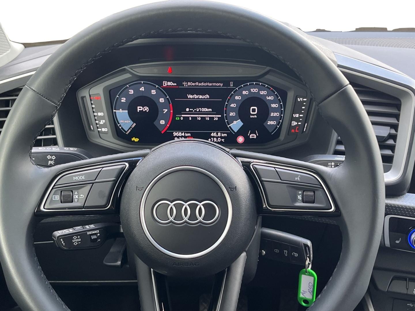 Bild über Audi A1 Sportback S line 25 TFSI S tronic - für weitere Informationen kontaktieren Sie den Audi Partner