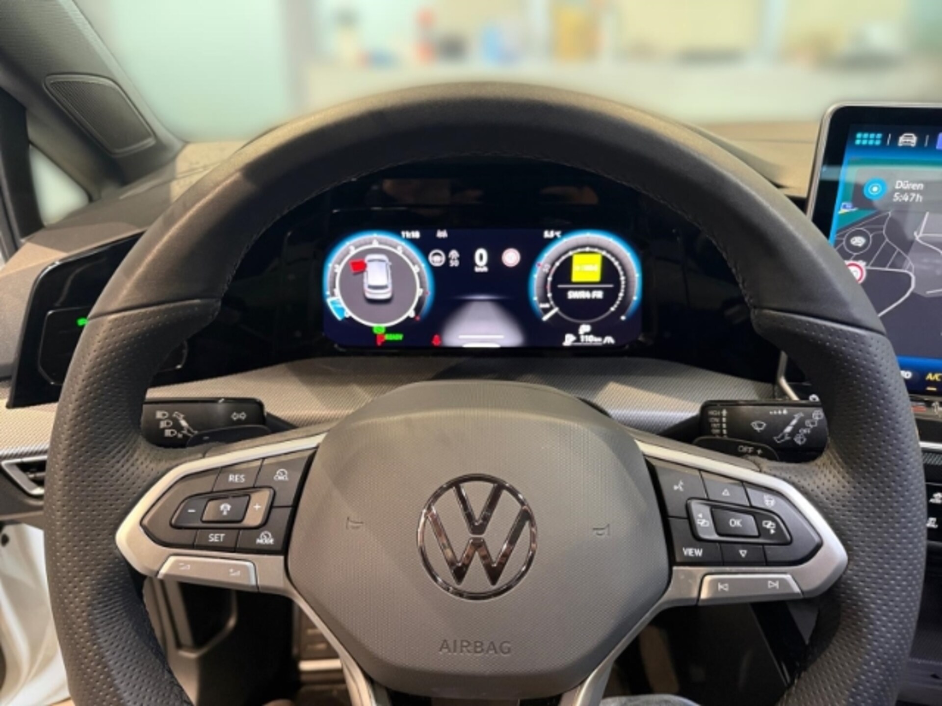 Volkswagen Golf R-Line