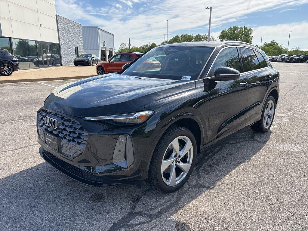 2025 Audi Q5 40 Premium Plus's photo