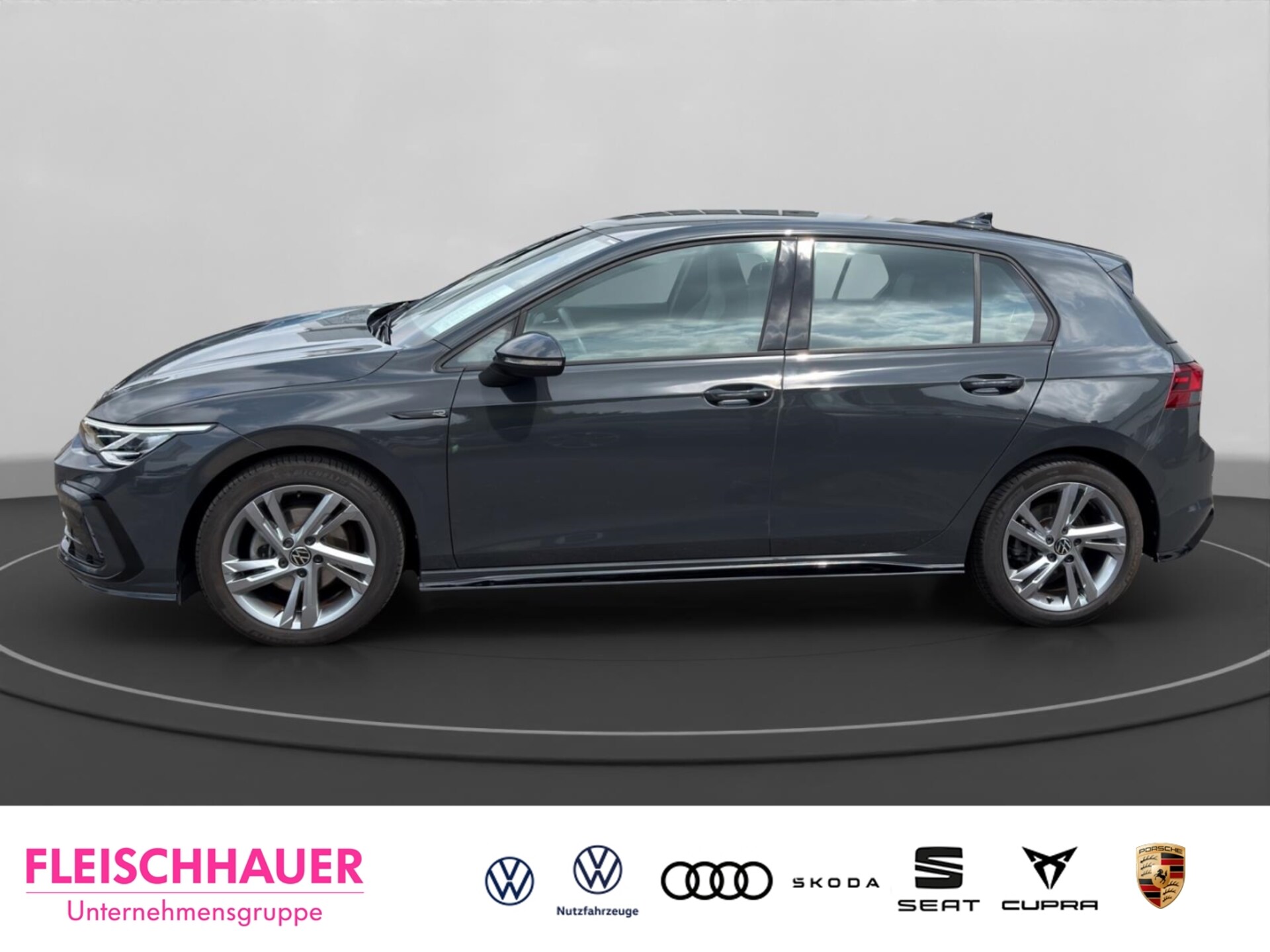 Volkswagen Golf R-Line