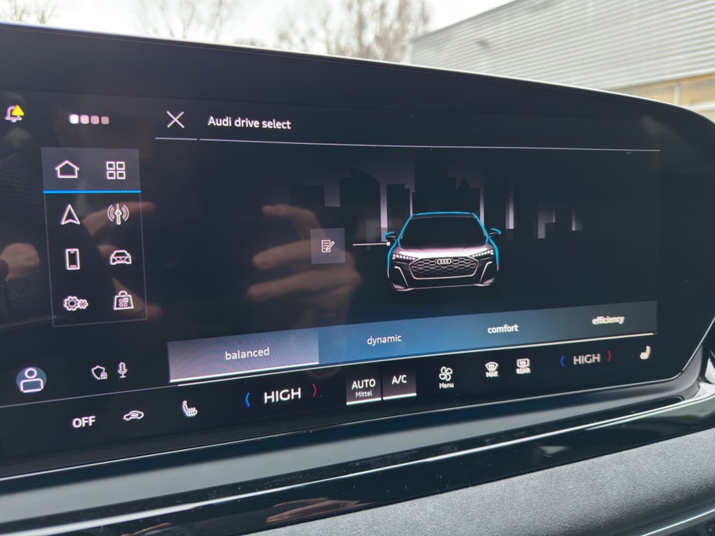Bild über Audi A5 Avant TDI 150 kW S tronic - für weitere Informationen kontaktieren Sie den Audi Partner