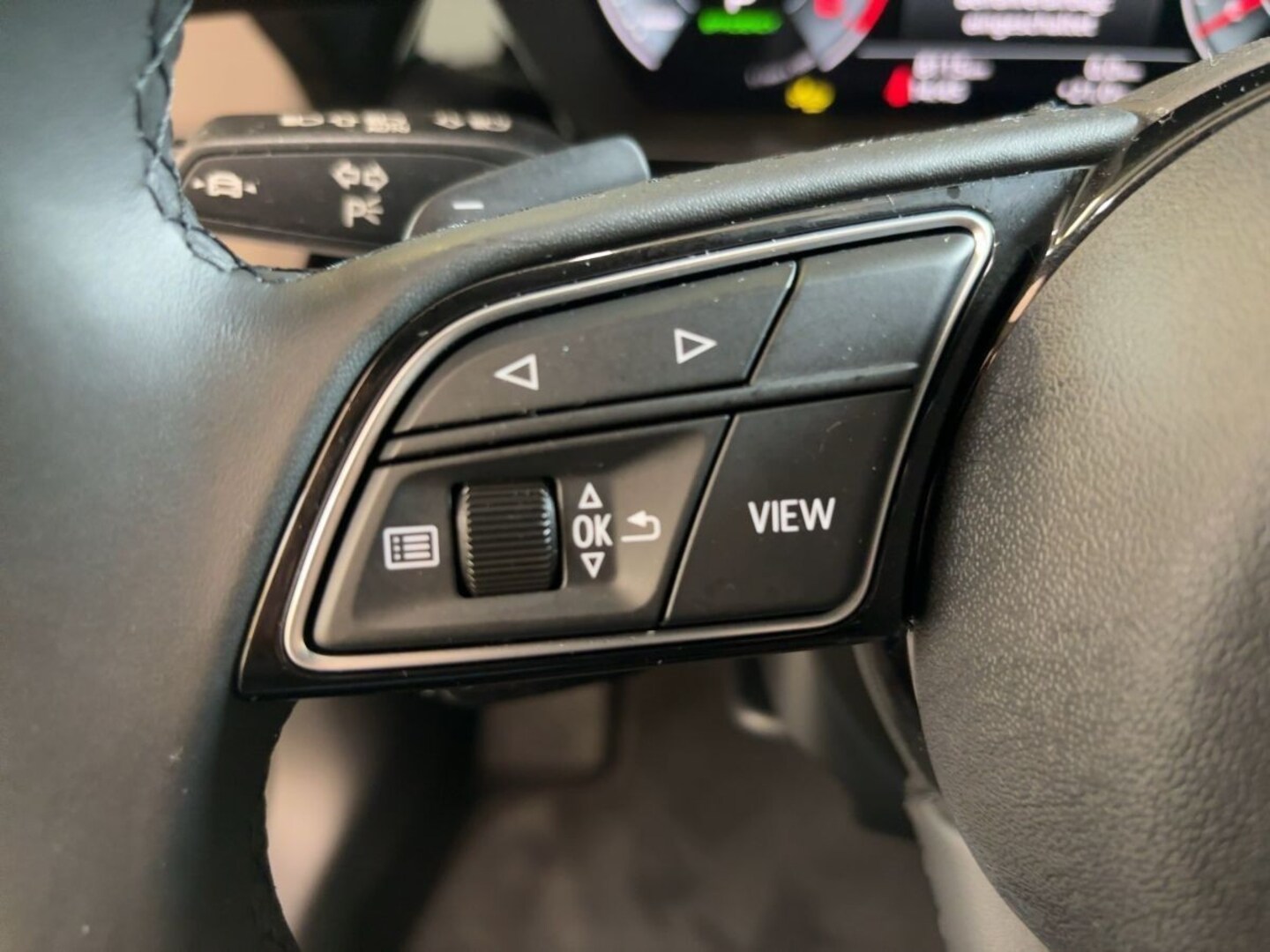 Bild über Audi A3 Sportback 35 TDI S tronic - für weitere Informationen kontaktieren Sie den Audi Partner
