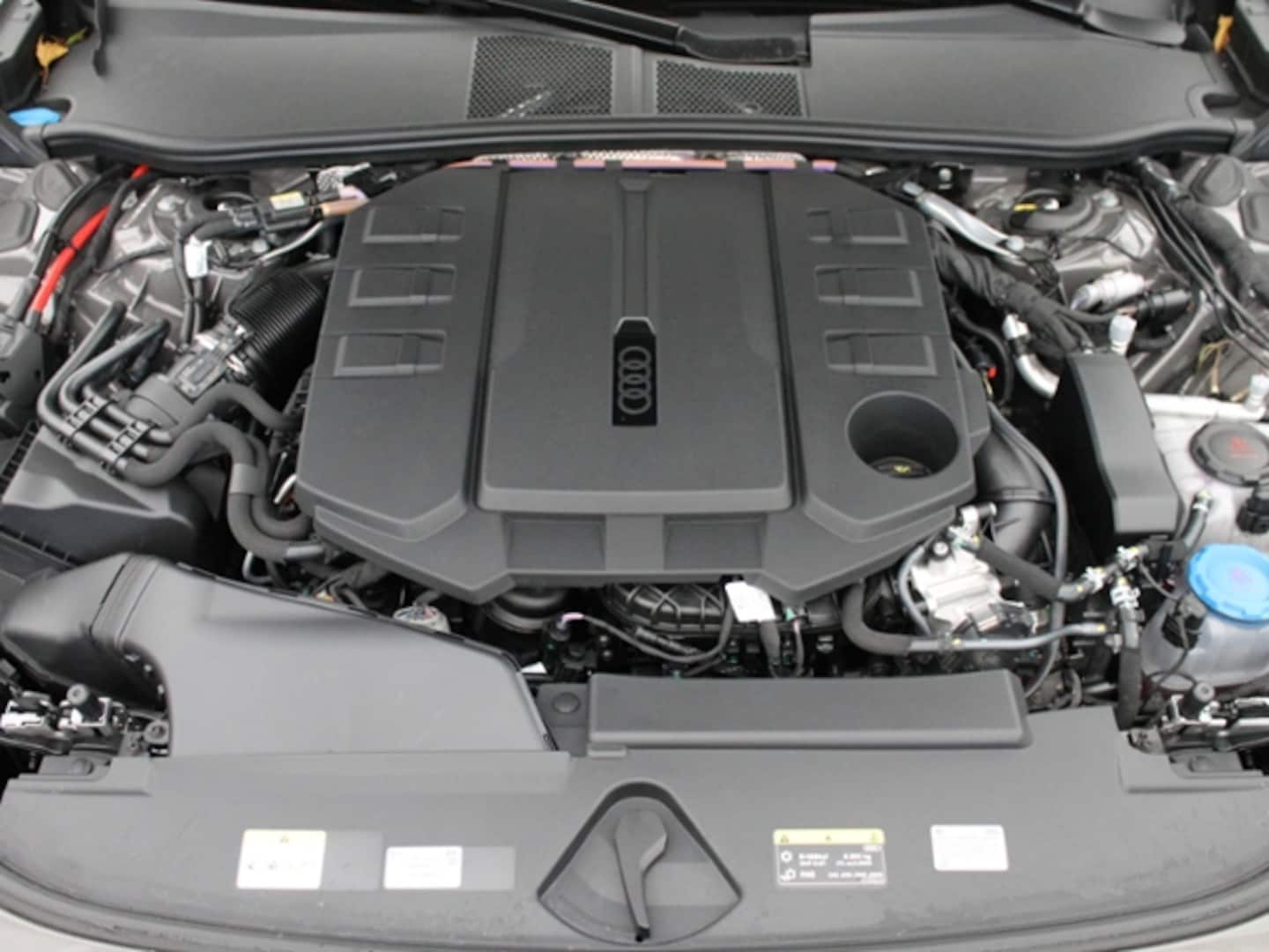 Bild über Audi A6 allroad TDI quattro 220 kW S tronic - für weitere Informationen kontaktieren Sie den Audi Partner