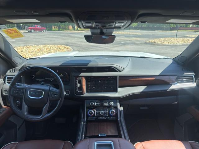 2024 GMC Yukon Denali Ultimate - Photo 17