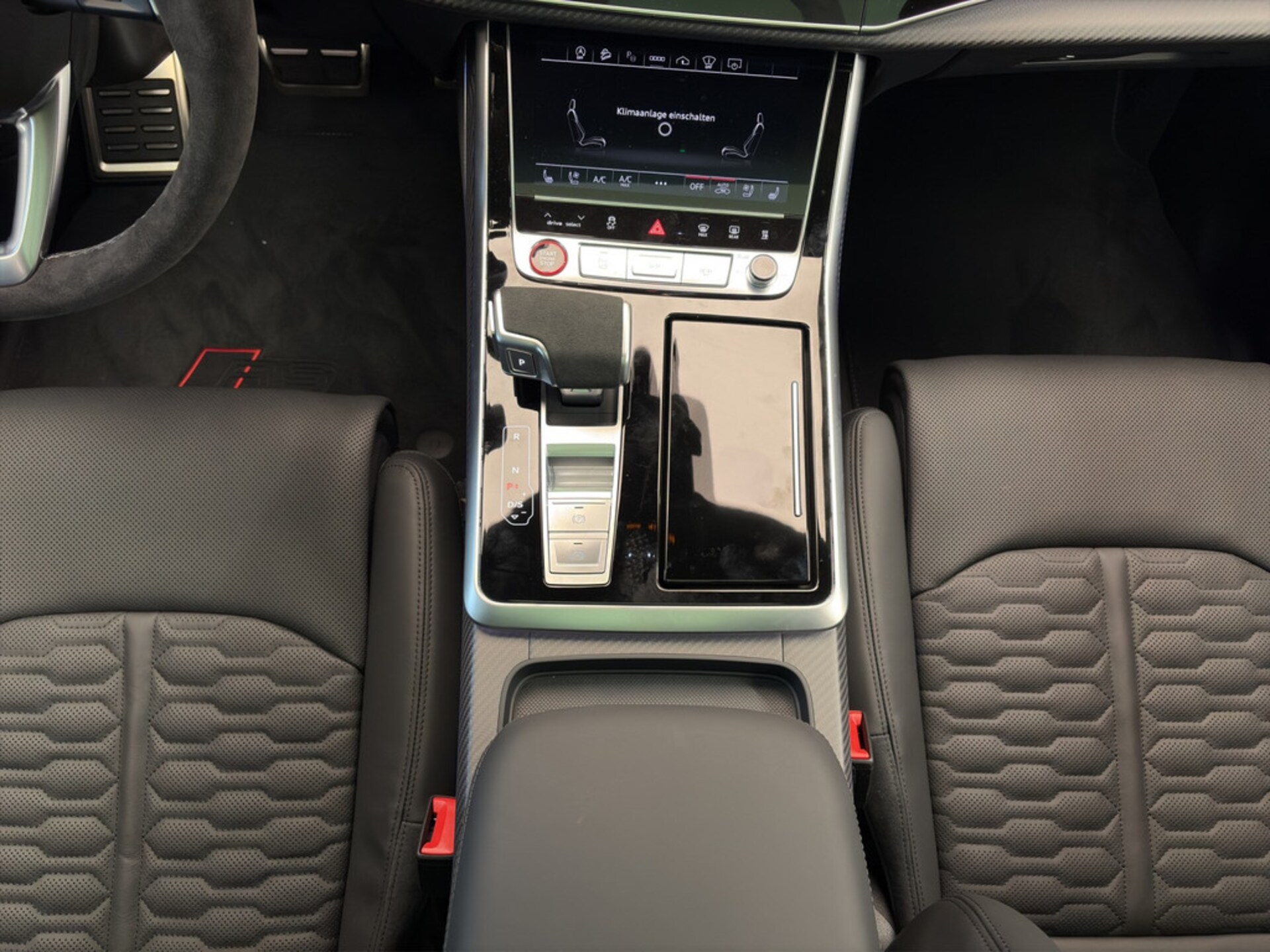 Audi RS Q8 SUV performance