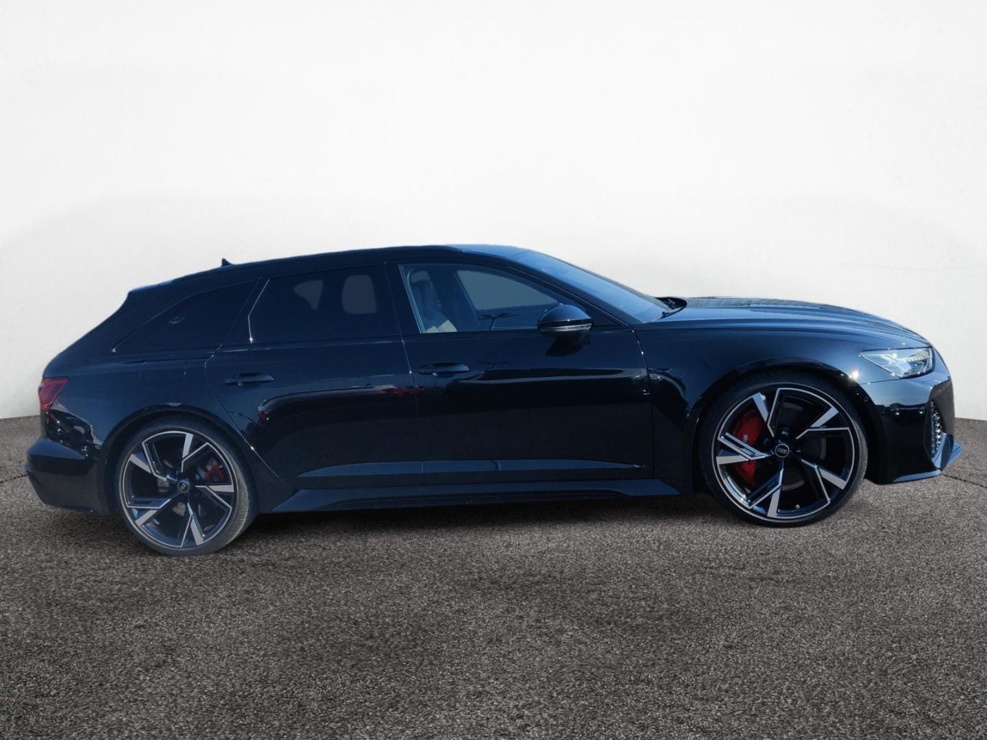 Bild über Audi RS 6 Avant performance quattro tiptronic - für weitere Informationen kontaktieren Sie den Audi Partner