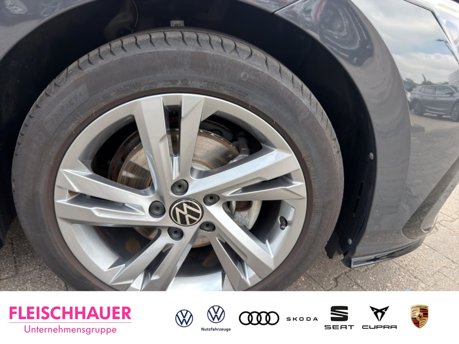 Volkswagen Golf R-Line