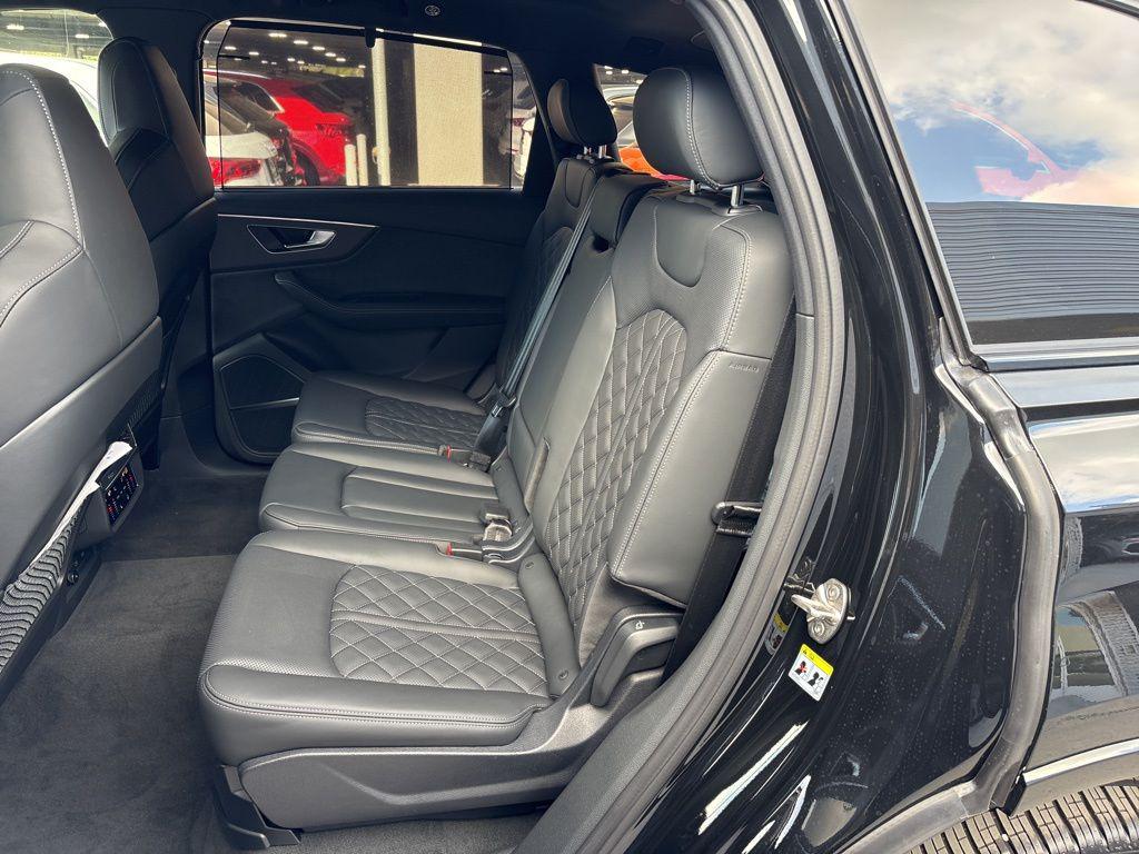 2026 Audi SQ7 Premium Plus - Photo 14