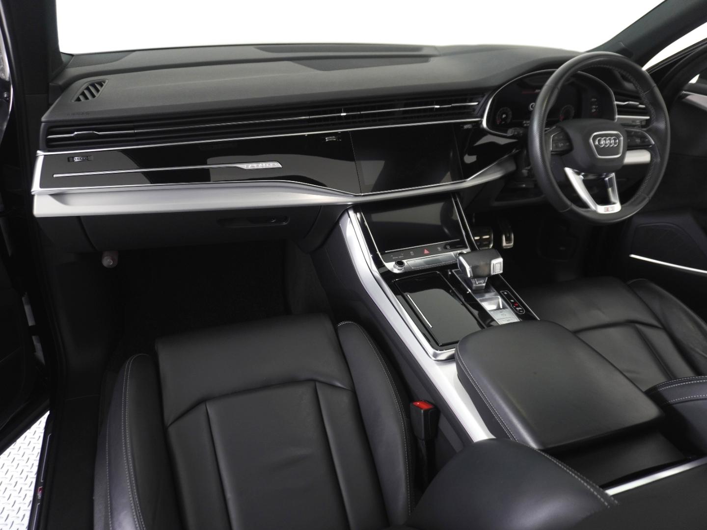 Audi Q7 55 TFSI quattro S line 250(340) kW(PS) tiptronic for more details contact your dealer