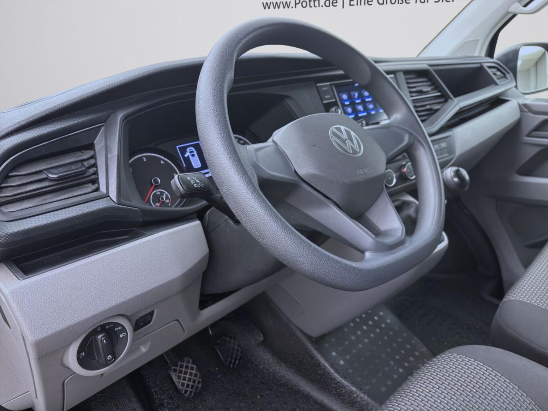 Volkswagen T6.1 Transporter Kombi kurzer Radstand