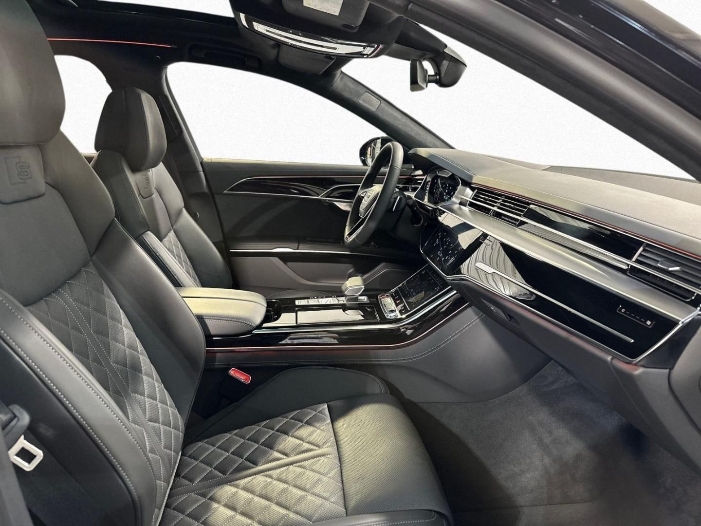 Bild über Audi S8 TFSI quattro tiptronic - für weitere Informationen kontaktieren Sie den Audi Partner