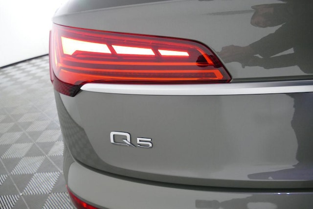 2023 Audi Q5 Premium Plus - Photo 9