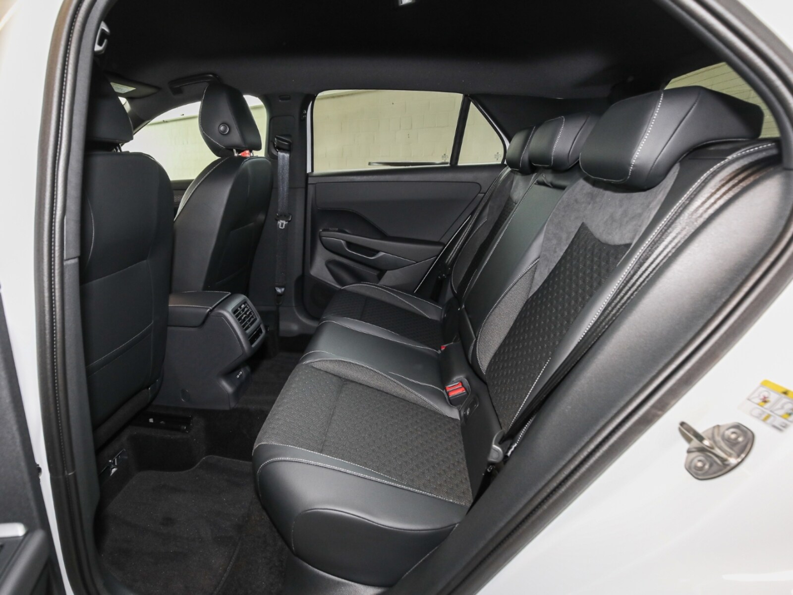 Volkswagen T-Roc – Bild 12