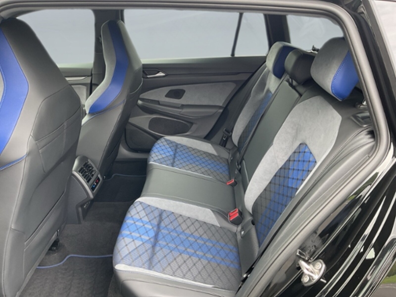 Volkswagen Golf Variant – Bild 13