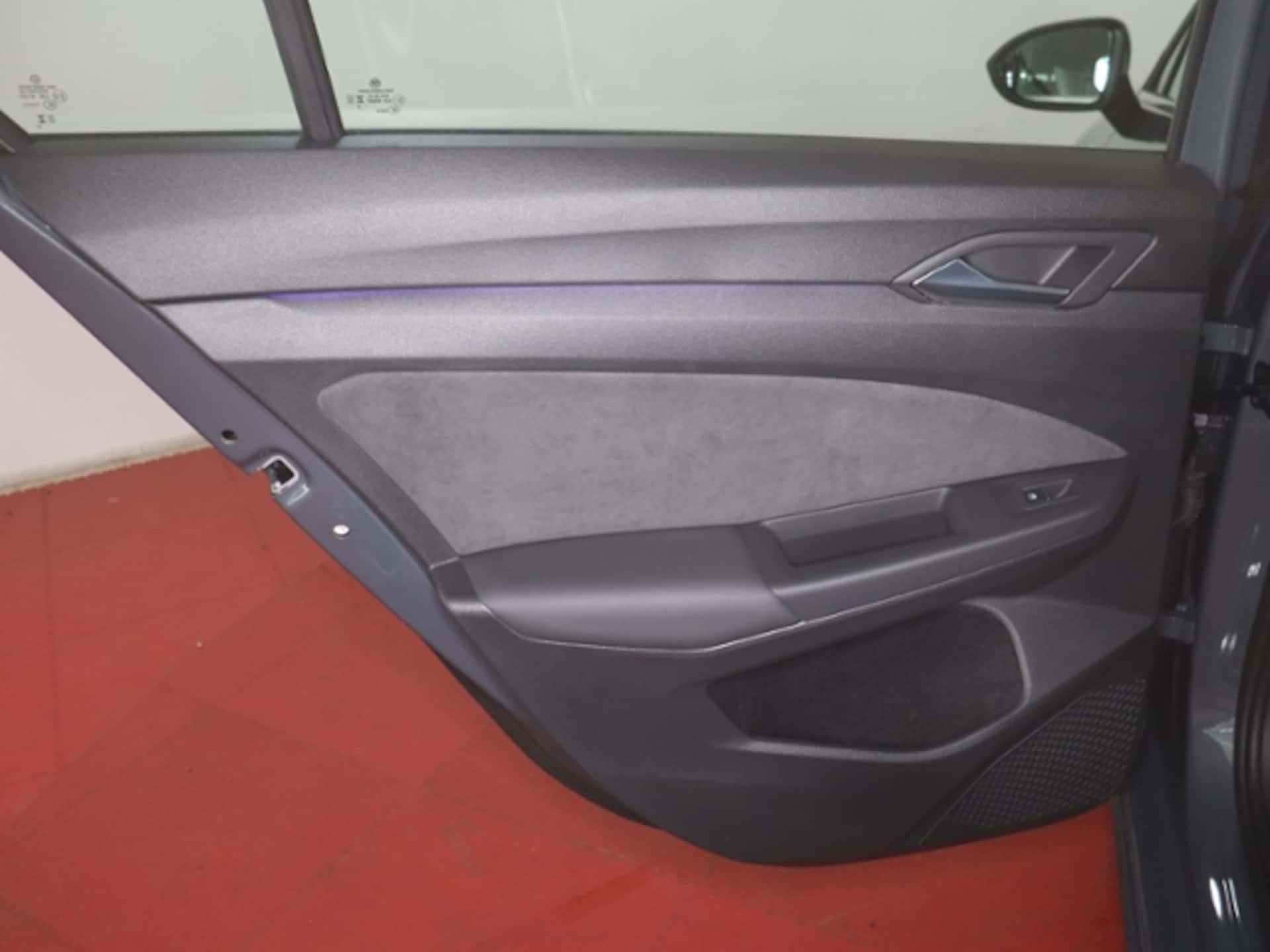 Volkswagen Golf Style