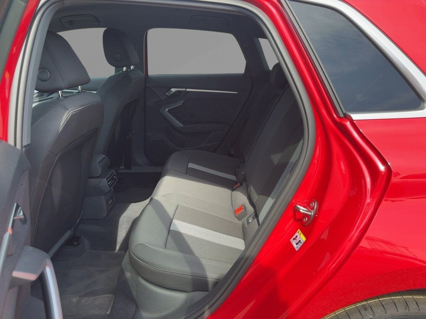 Bild über Audi A3 Sportback TDI S tronic - für weitere Informationen kontaktieren Sie den Audi Partner