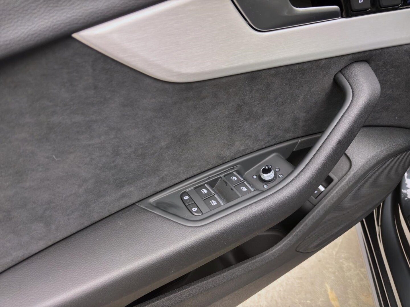 Image about Audi A4 Avant advanced 40 TFSI quattro S tronic