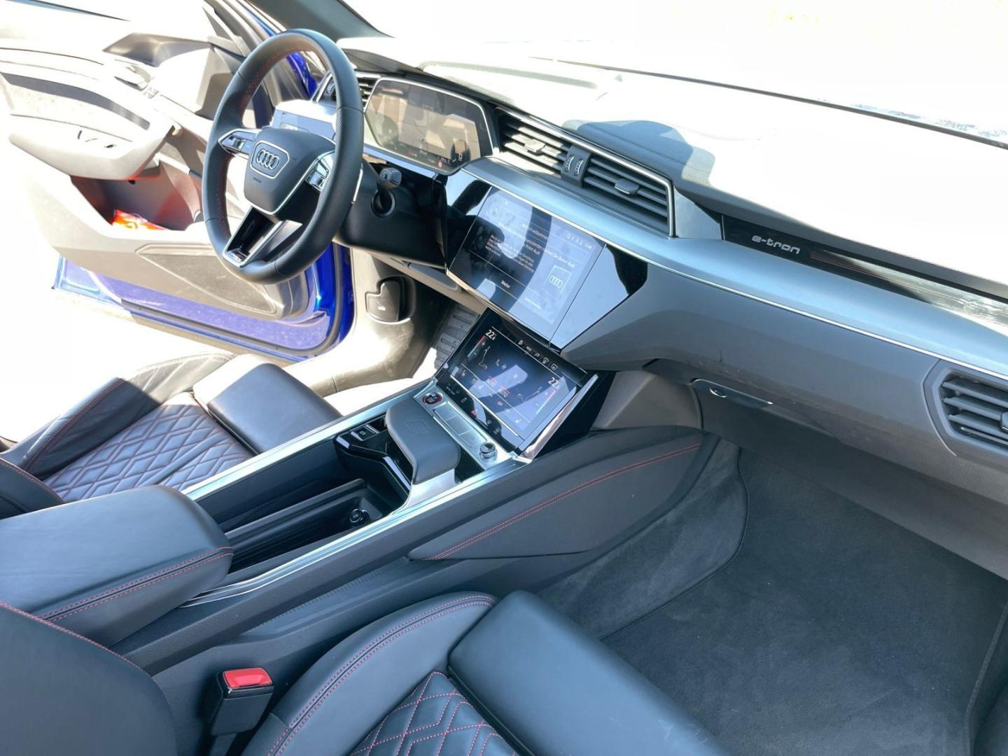Image about Audi SQ8 e-tron e-tron quattro