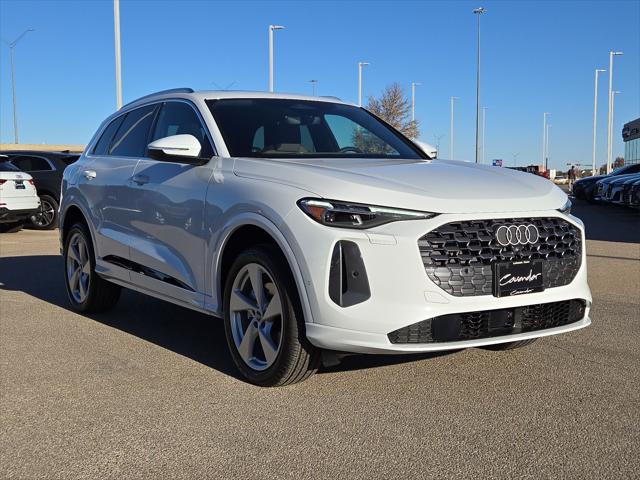 2025 Audi Q5 45 Premium Plus's photo