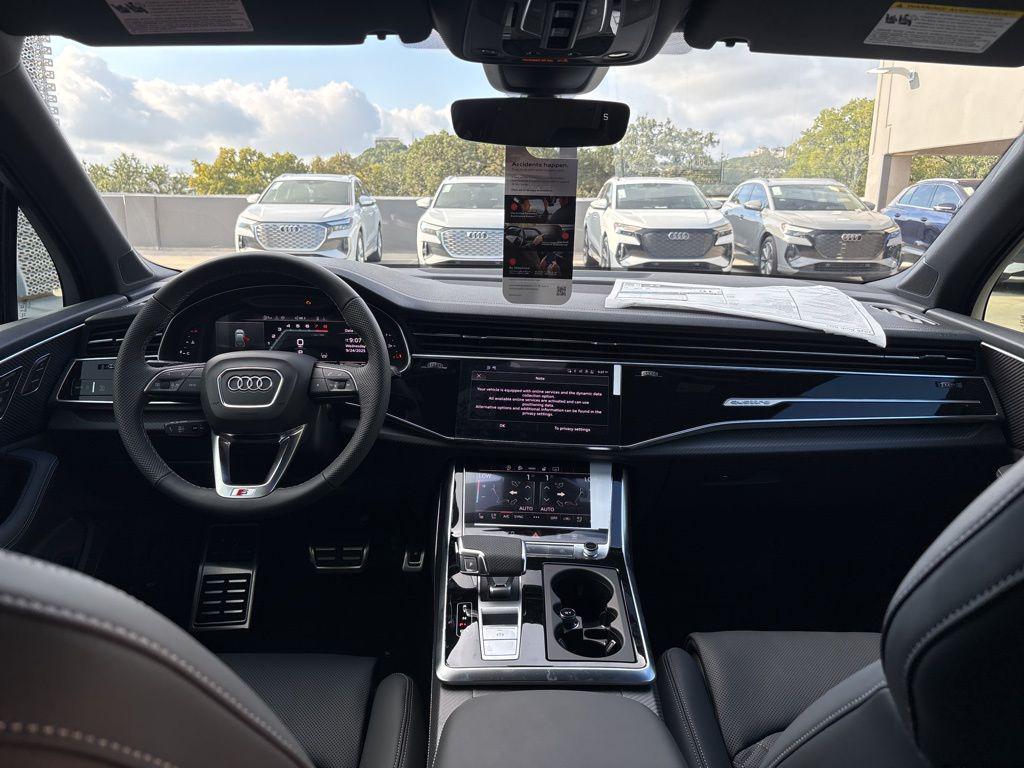 2026 Audi SQ7 Premium Plus - Photo 18