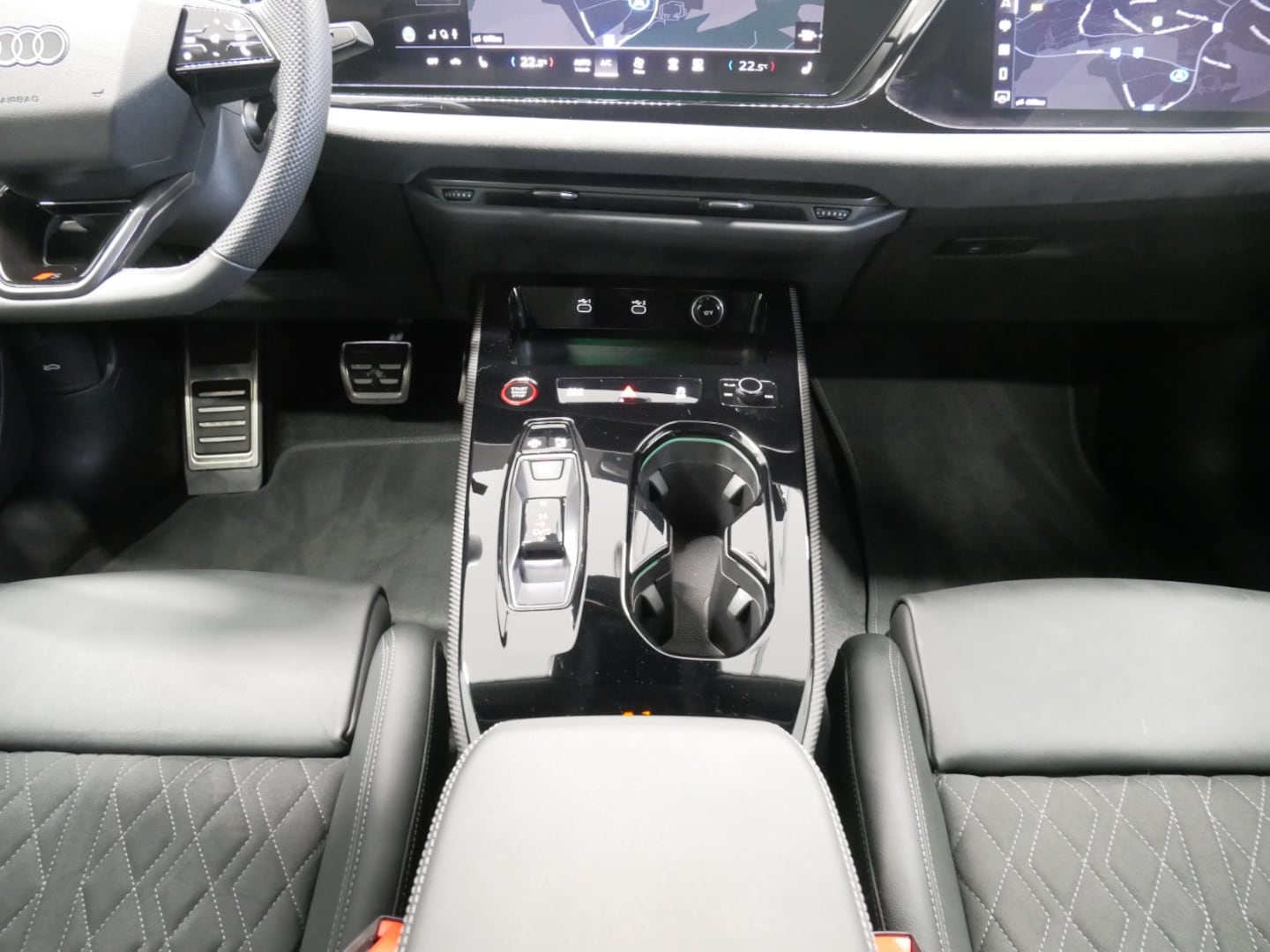 Bild über Audi A5 Limousine TDI quattro 150 kW S tronic - für weitere Informationen kontaktieren Sie den Audi Partner
