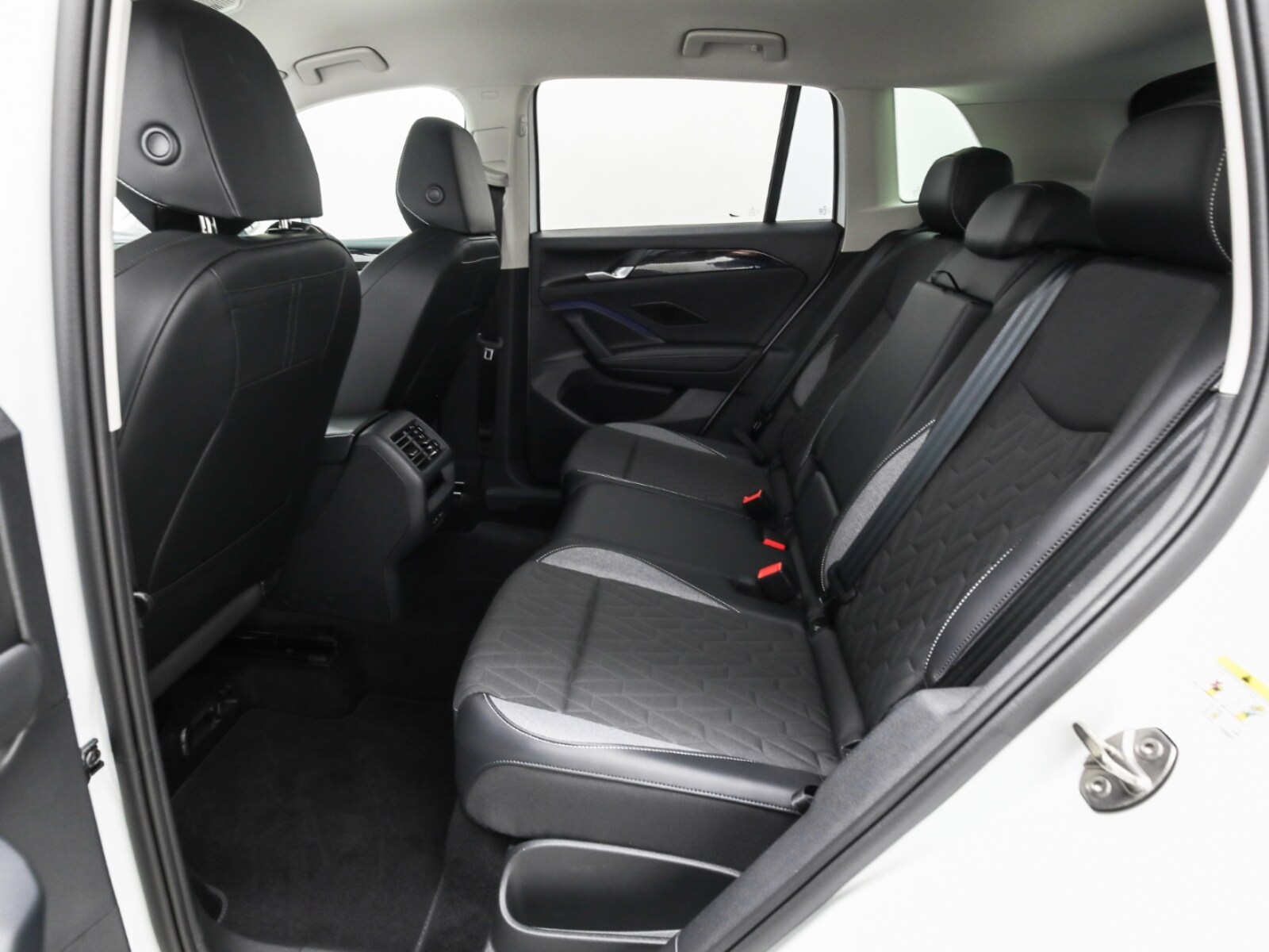Volkswagen Tiguan – Bild 12