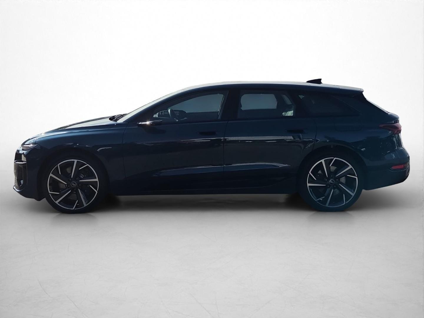 Bild über Audi S6 Avant e-tron e-tron quattro 370 kW - für weitere Informationen kontaktieren Sie den Audi Partner