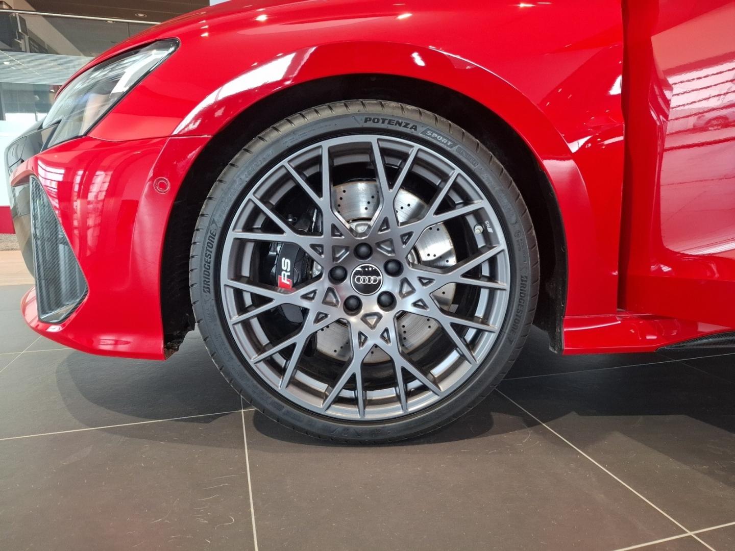 Bild som visar&nbsp;Audi RS 3 Sedan&nbsp;RS 3 Sedan 400 hk S tronic - för mer information kontakta din Audi Partner