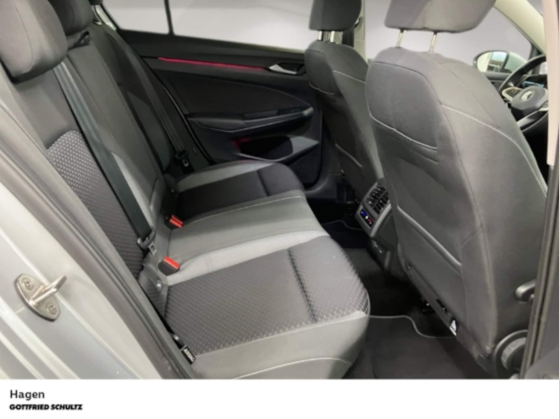 Volkswagen Golf Active