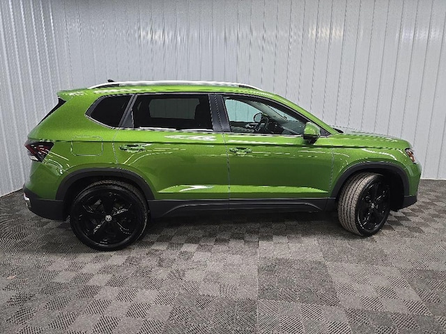 2025 Volkswagen Taos