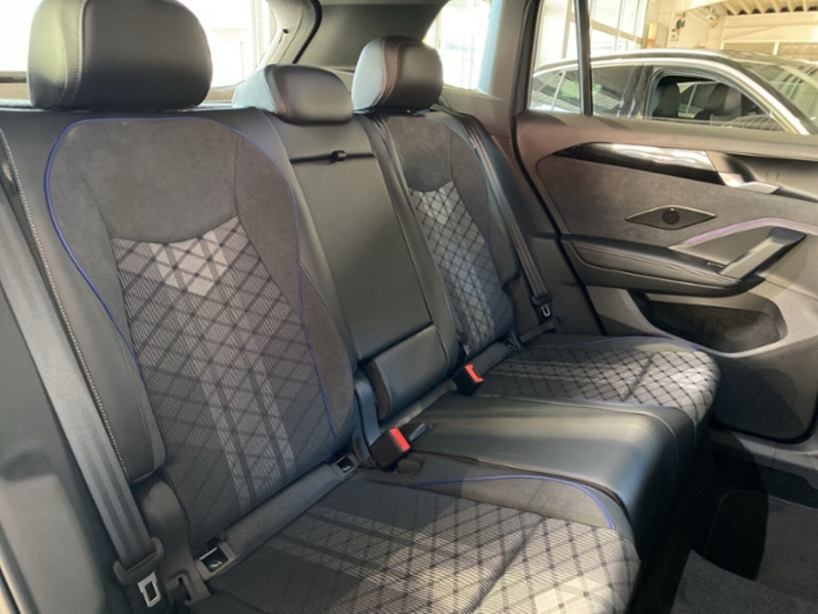 Volkswagen Tiguan – Bild 18