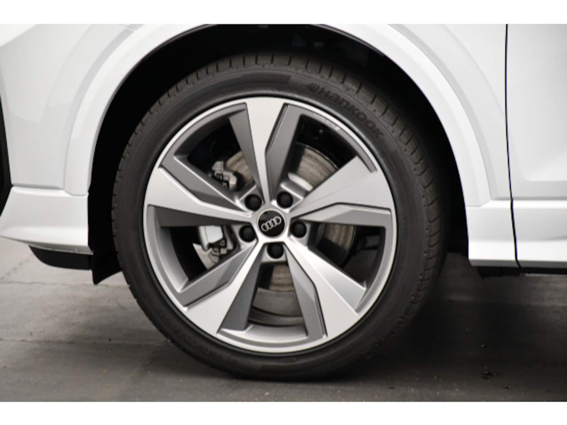 Audi Q2 S line