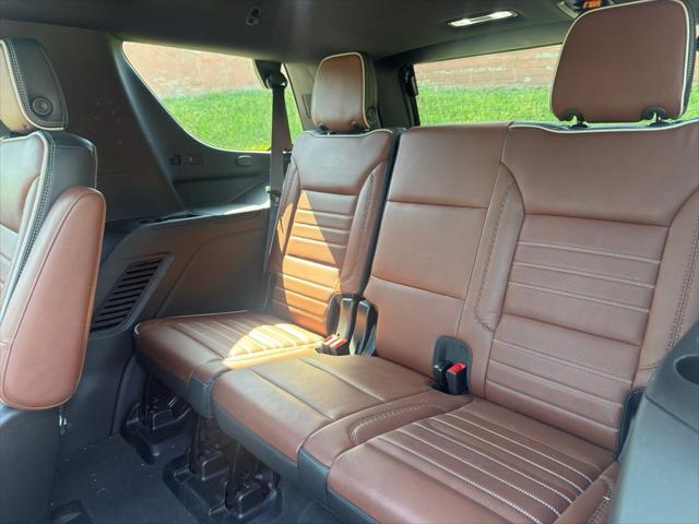 2024 GMC Yukon Denali Ultimate - Photo 26