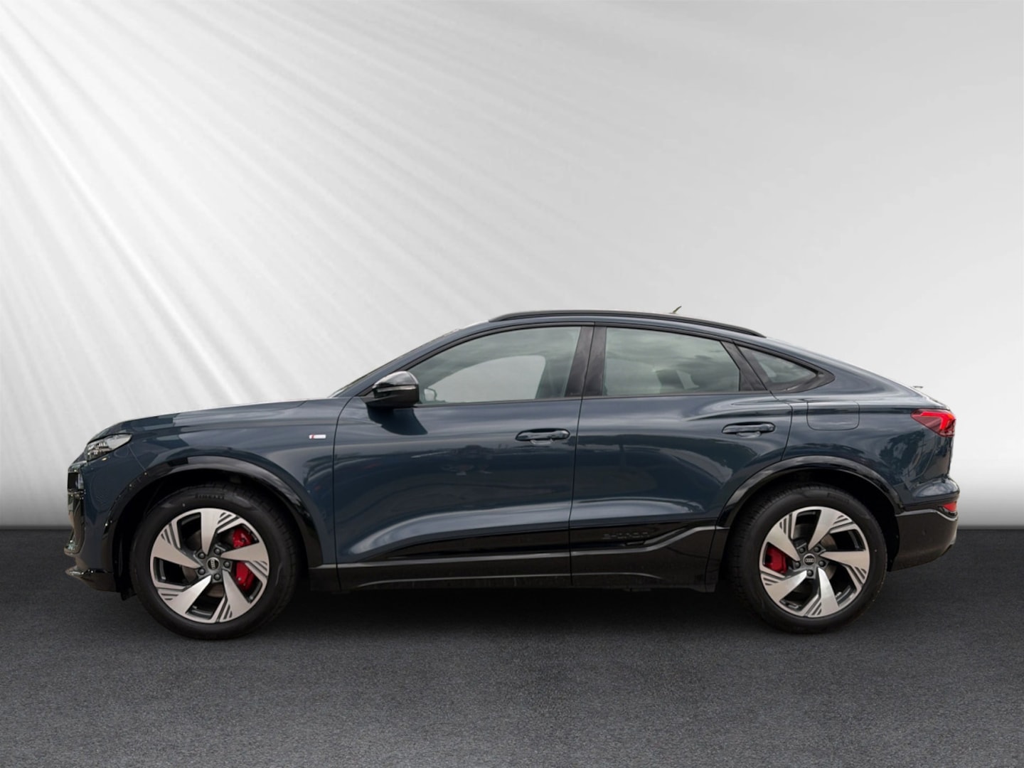 Bild über Audi Q6 Sportback e-tron e-tron quattro - für weitere Informationen kontaktieren Sie den Audi Partner