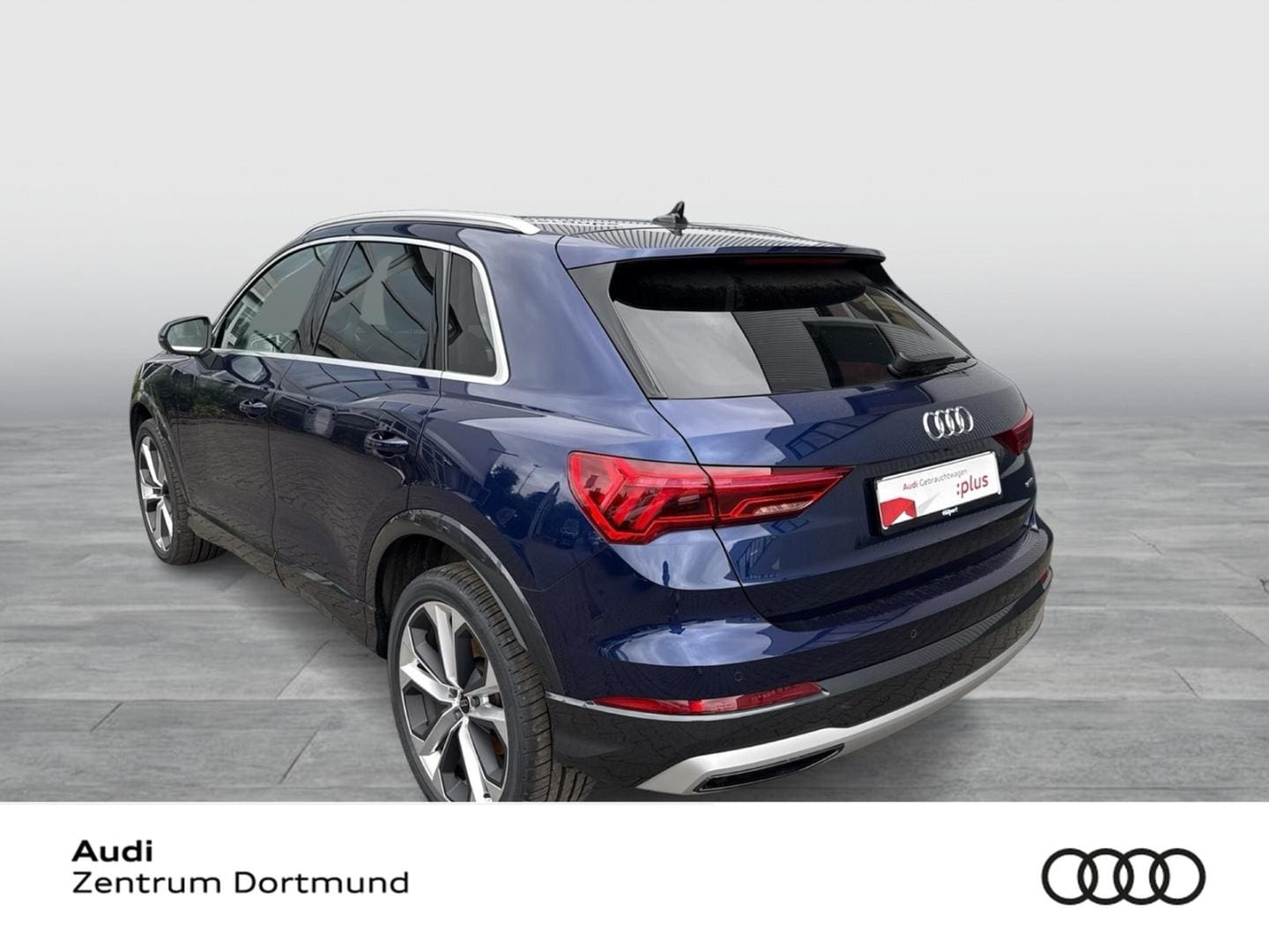 Bild über Audi Q3 TDI quattro 142 kW S tronic - für weitere Informationen kontaktieren Sie den Audi Partner