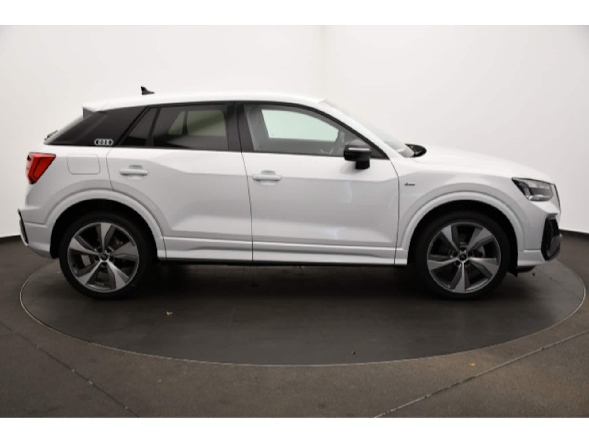 Audi Q2 S line