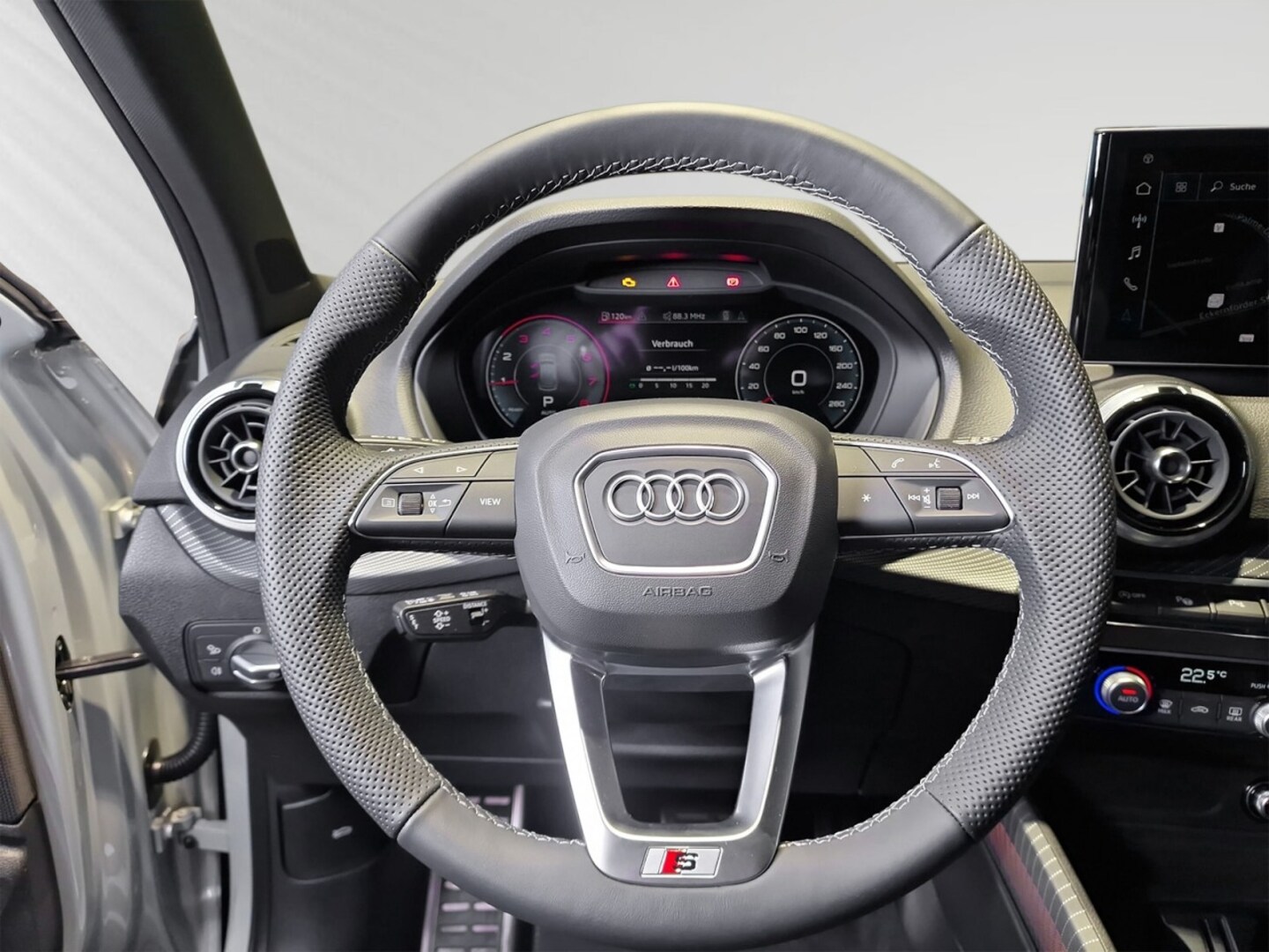 Bild über Audi Q2 S line 35 TFSI S tronic - für weitere Informationen kontaktieren Sie den Audi Partner