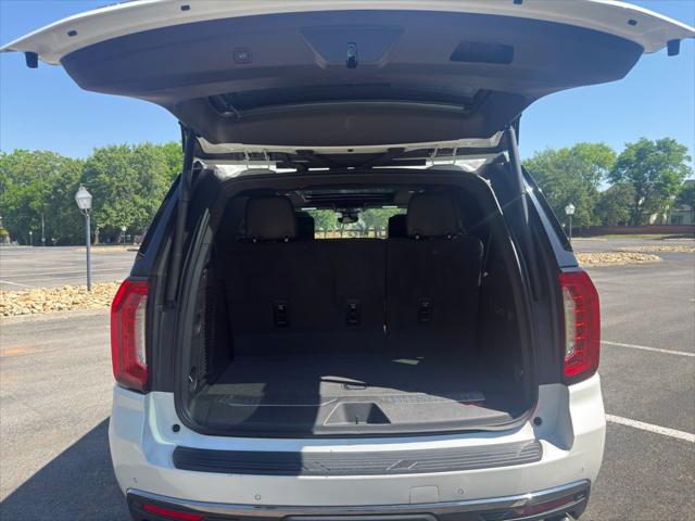 2024 GMC Yukon Denali Ultimate - Photo 28