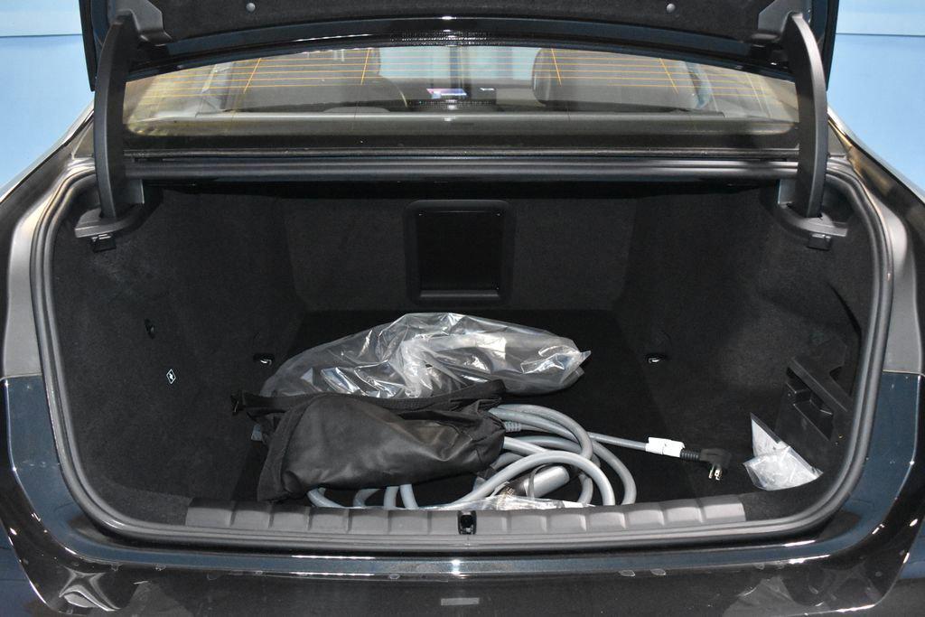 2024 BMW i7 Base - Photo 23