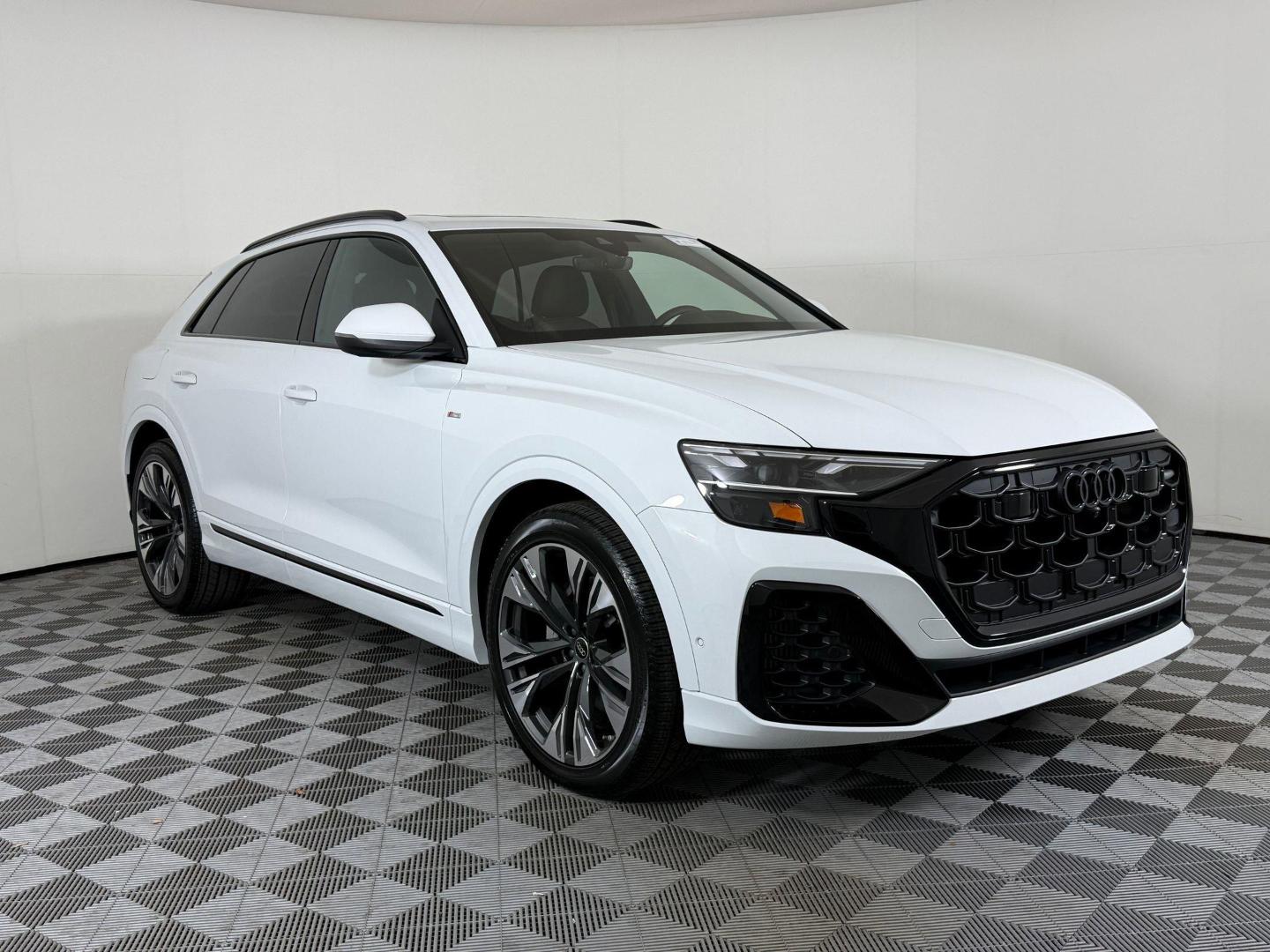 2026 Audi Q8 Premium Plus - Photo 7