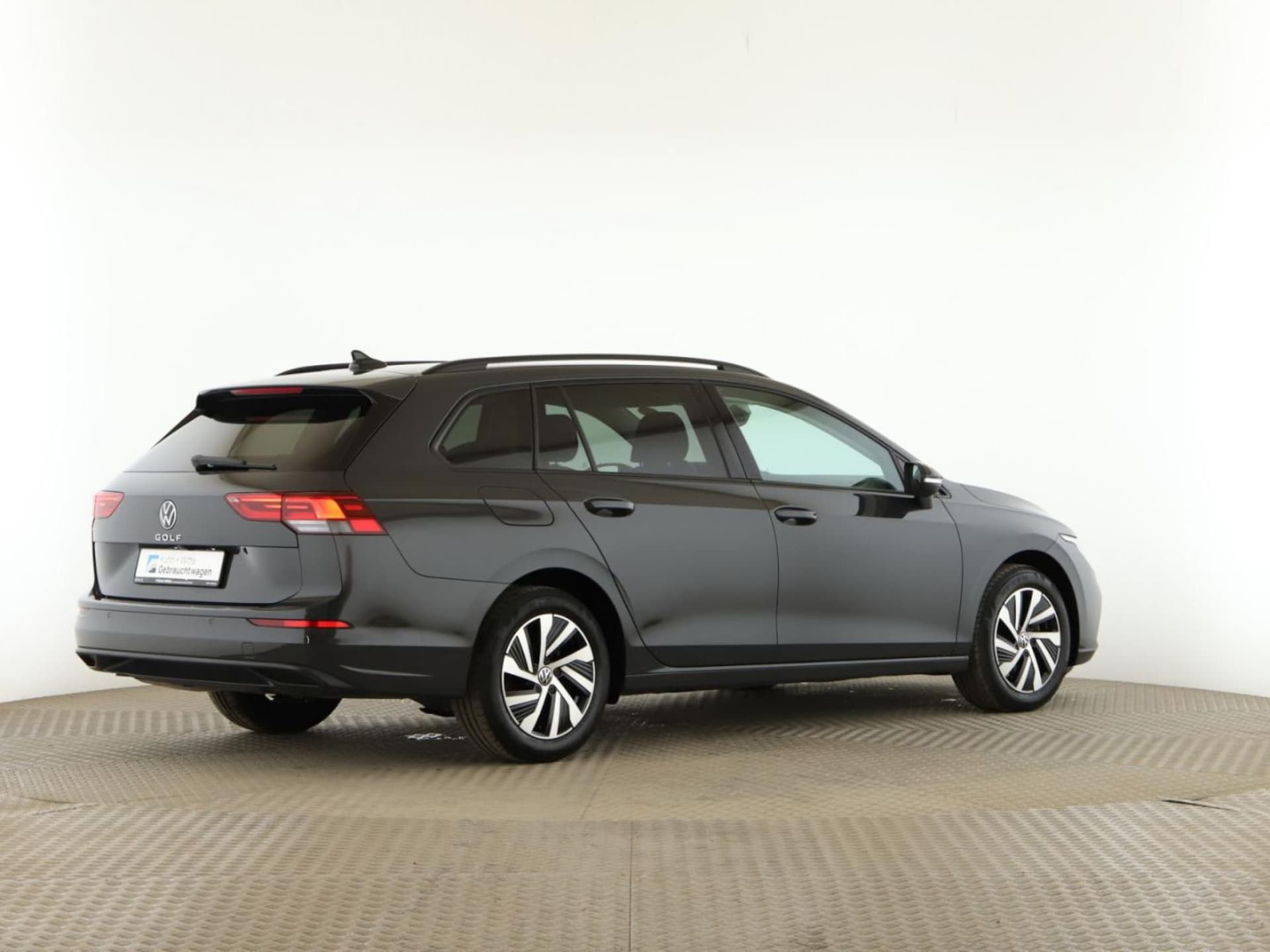 Volkswagen Golf Variant Life