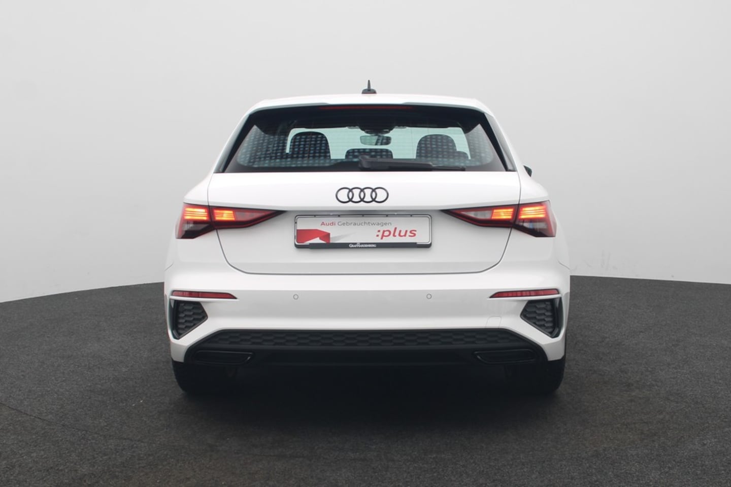 Bild über Audi A3 Sportback S line 30 TFSI S tronic - für weitere Informationen kontaktieren Sie den Audi Partner