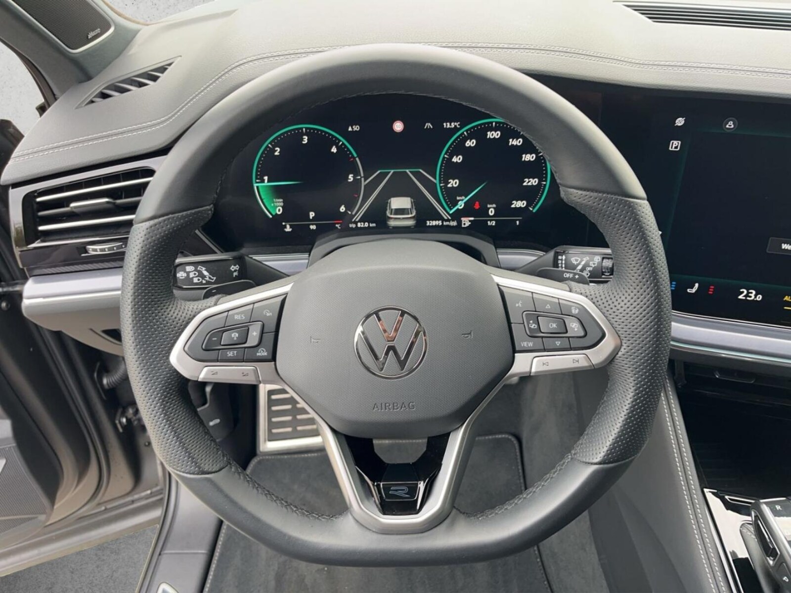 Volkswagen Touareg – Bild 10